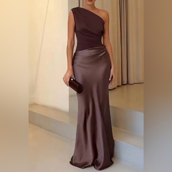 Elegant One-Shoulder Brown Evening Gown - Picture 1 of 4